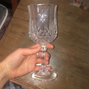 set of 4 wine glasses